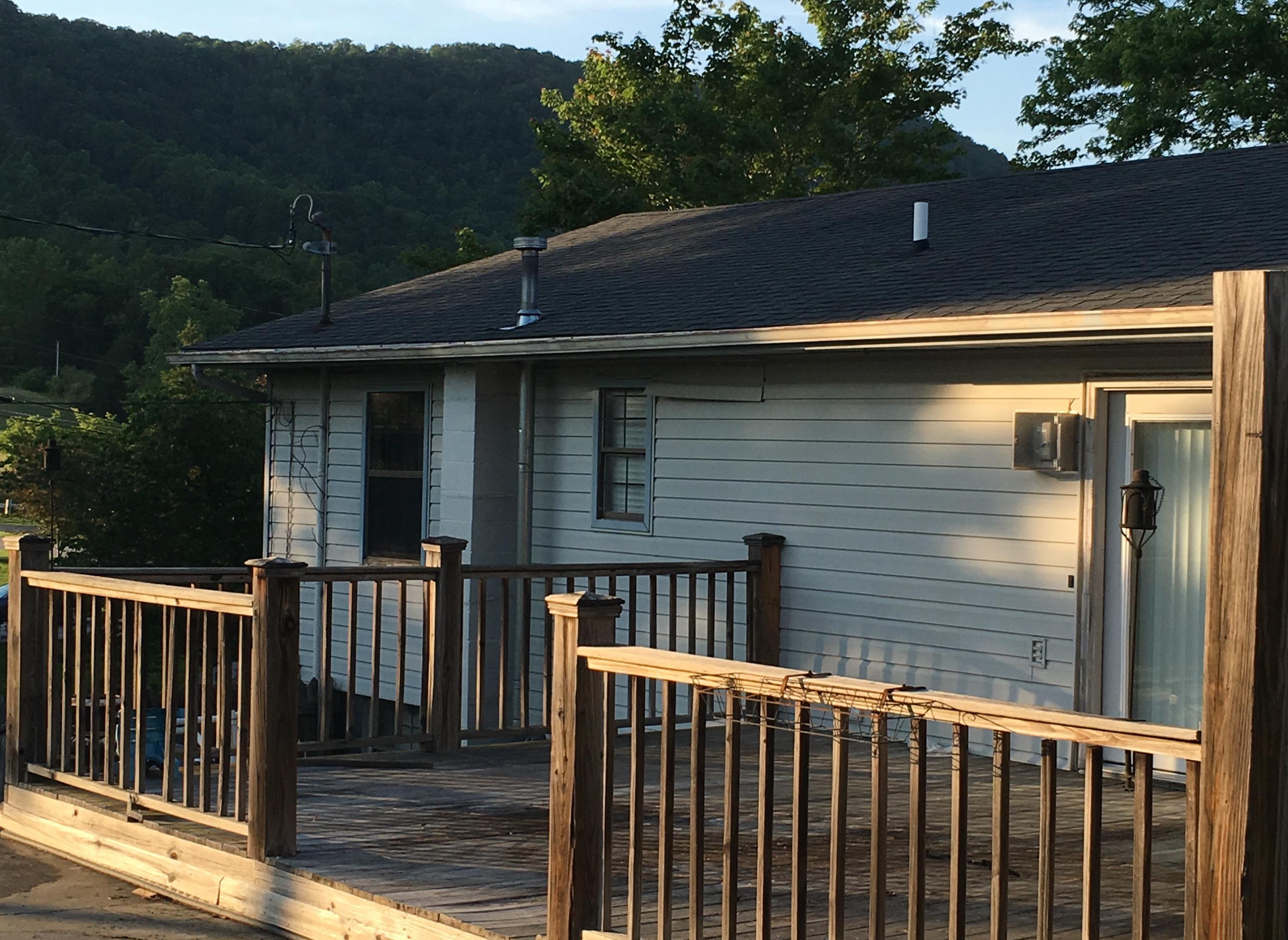205 Mountain View Road Jacksboro, TN 37757 - Photo 11 of 16 205 Mountain view 15