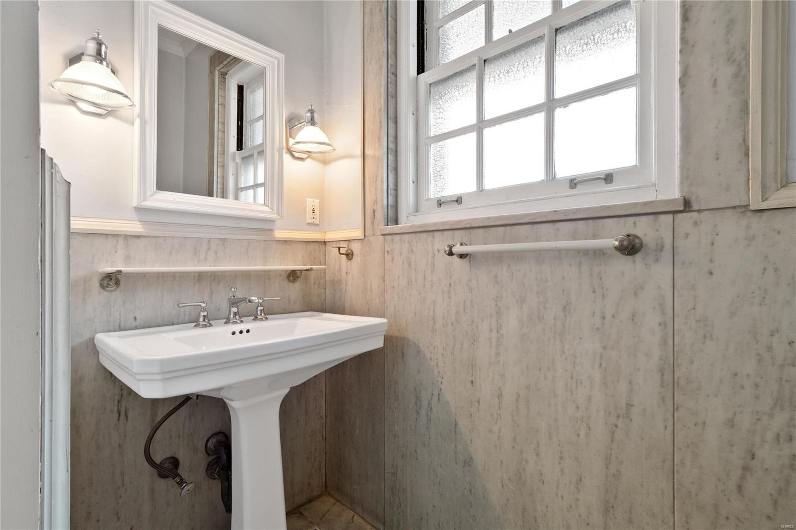 53 Portland Place St. Louis, MO 63108 - Photo 43 of 94