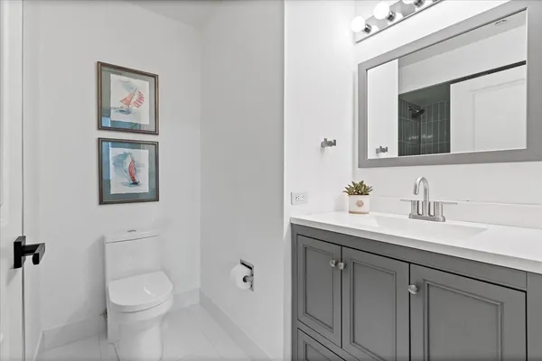 $699,900 | 720 West Randolph Street, Unit 503, Chicago, IL 60661