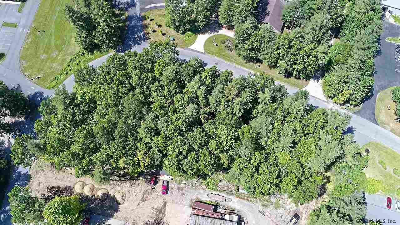 4 Stonebreak Road Ballston Spa, NY 12020 - Photo 2 of 12 Photo 2