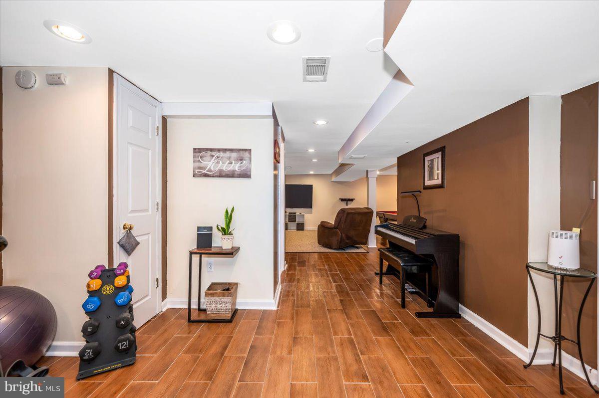 6002 Seabrook Road Lanham, MD 20706 - Photo 27 of 43 Gallery Image 27