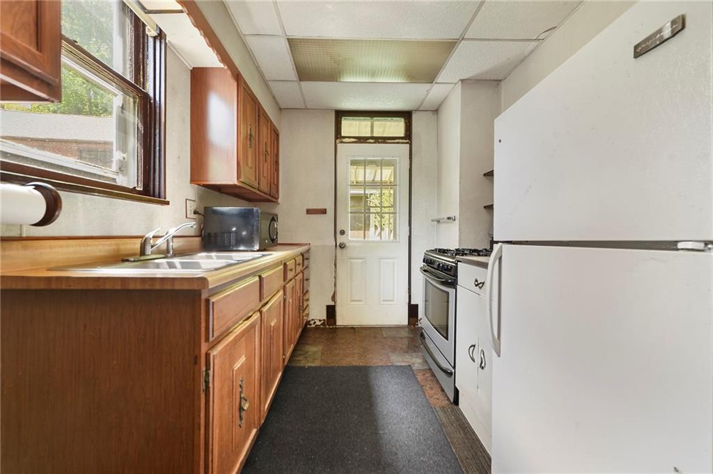 180 Provost Road Pittsburgh, PA 15234 - Photo 14 of 32