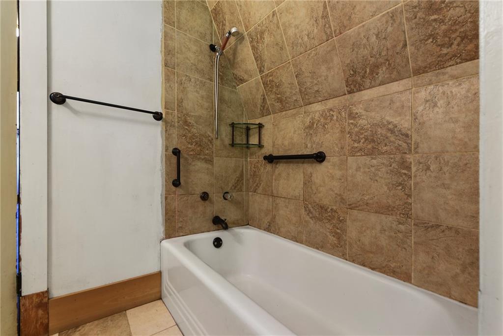 180 Provost Road Pittsburgh, PA 15234 - Photo 20 of 32