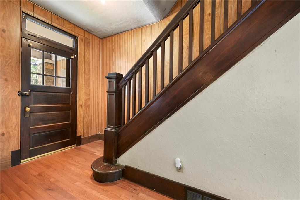 180 Provost Road Pittsburgh, PA 15234 - Photo 3 of 32