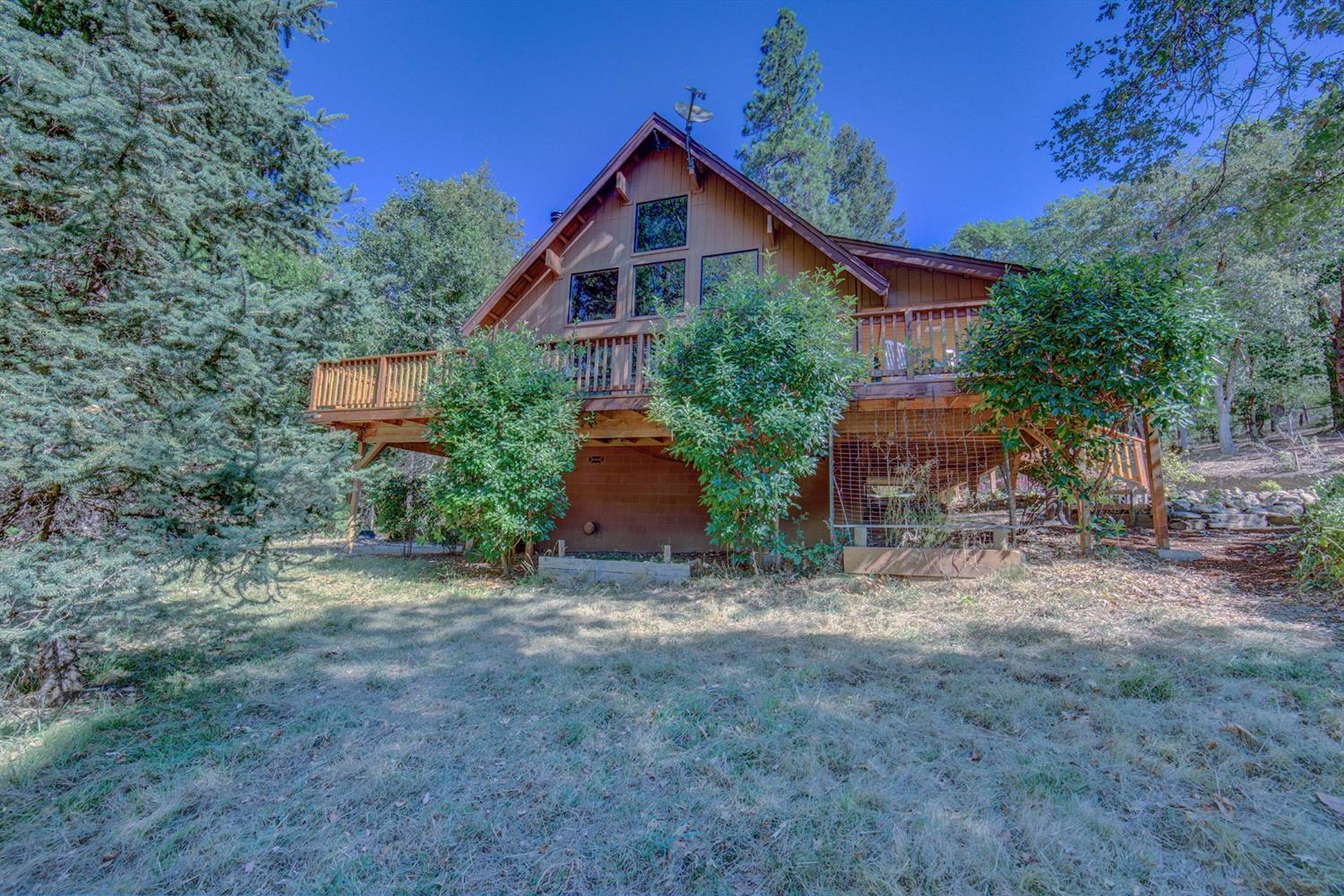 633 Murphy Gulch Road Rogue River, OR 97537 - Photo 1 of 10 Primary Photo