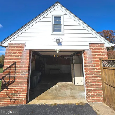 $4,250 | 5940 6th Street, Falls Church, VA 22041