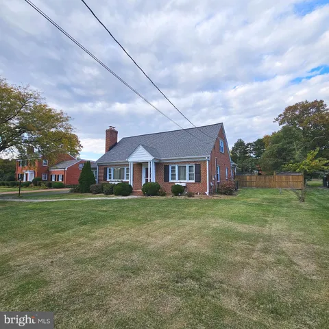 $4,250 | 5940 6th Street, Falls Church, VA 22041