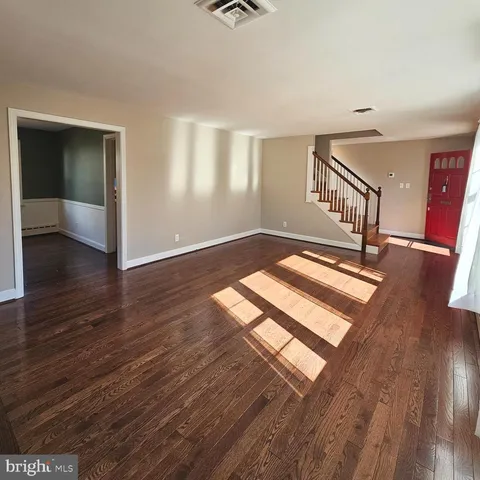 a view of livingroom with hardwood