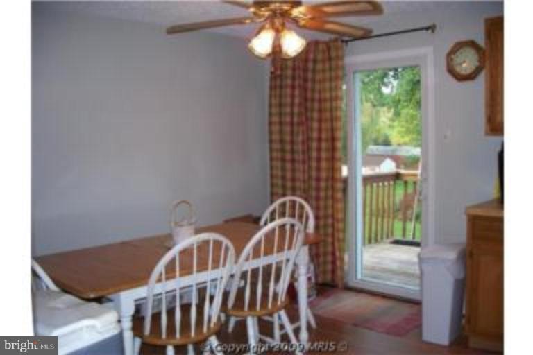 8 Topeka Road Conowingo, MD 21918 - Photo 4 of 8 Eat-in-kitchen