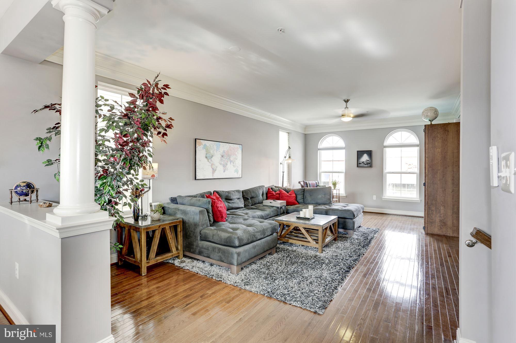 22743 Newcut Road Clarksburg, MD 20871 - Photo 11 of 30 Living Room