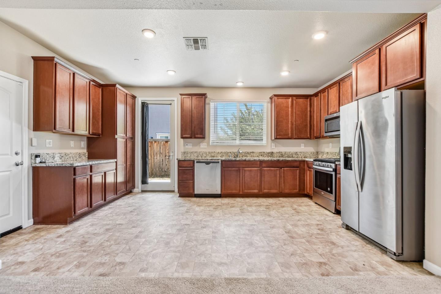 3750 Samuelson Way Sacramento, CA 95834 - Photo 4 of 35