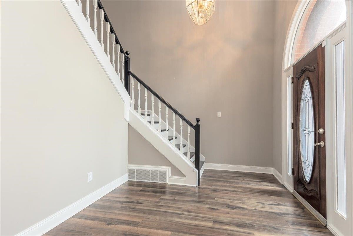 1376 Hunters Mill Trail Collierville, TN 38017 - Photo 2 of 25