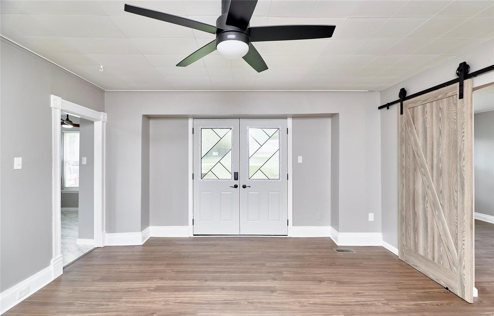 9429 Holtwood Road St. Louis, MO 63114 - Photo 15 of 73