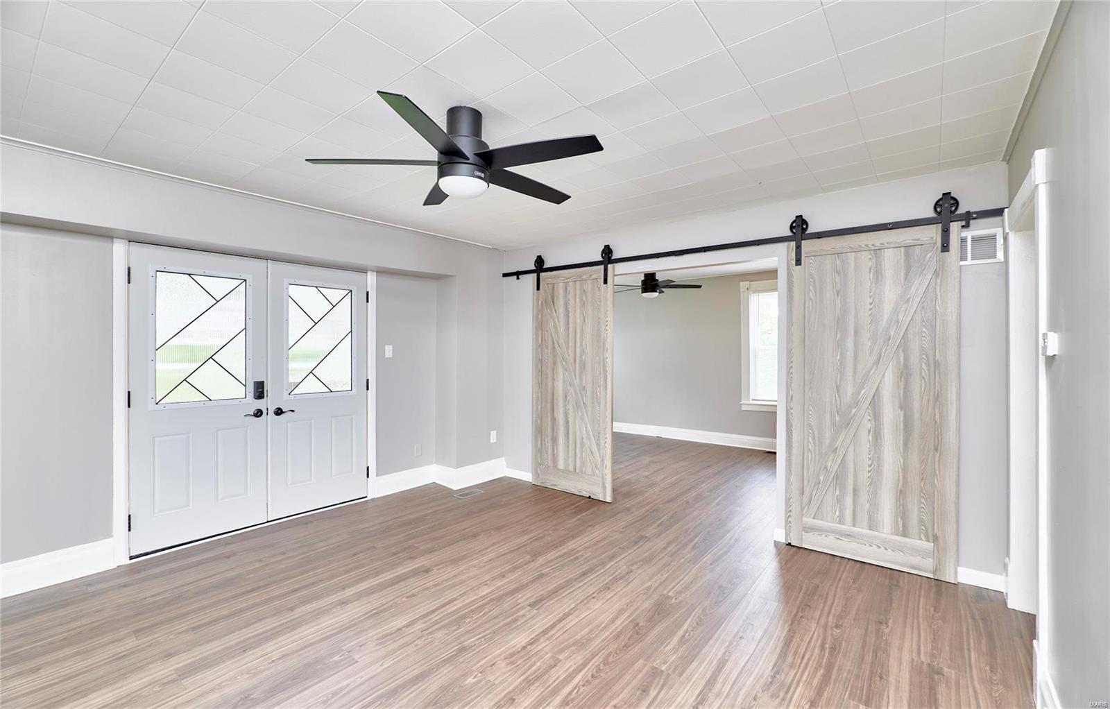 9429 Holtwood Road St. Louis, MO 63114 - Photo 17 of 73