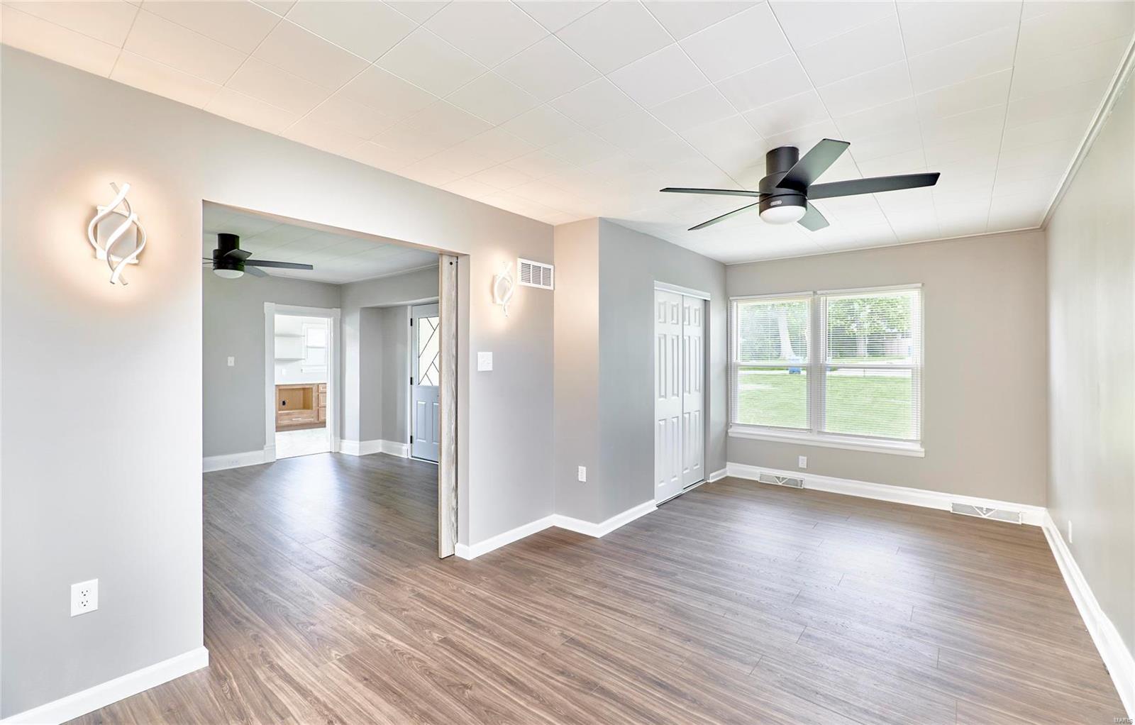 9429 Holtwood Road St. Louis, MO 63114 - Photo 20 of 73