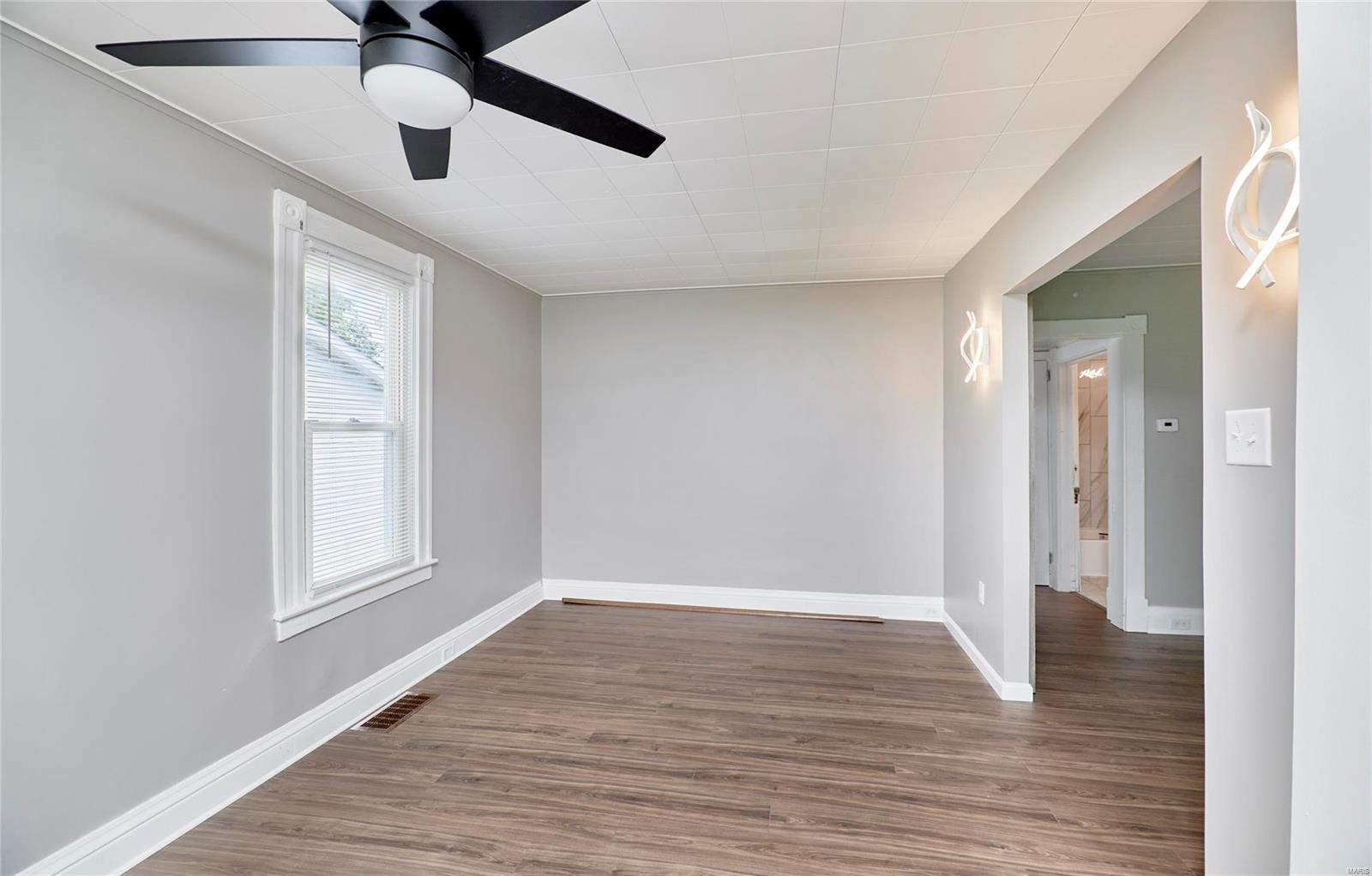 9429 Holtwood Road St. Louis, MO 63114 - Photo 23 of 73