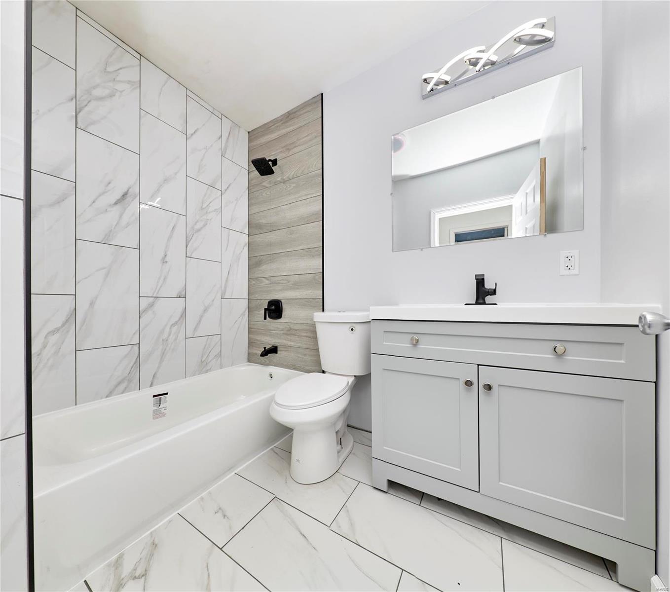 9429 Holtwood Road St. Louis, MO 63114 - Photo 33 of 73