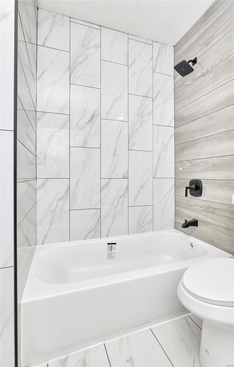 9429 Holtwood Road St. Louis, MO 63114 - Photo 34 of 73