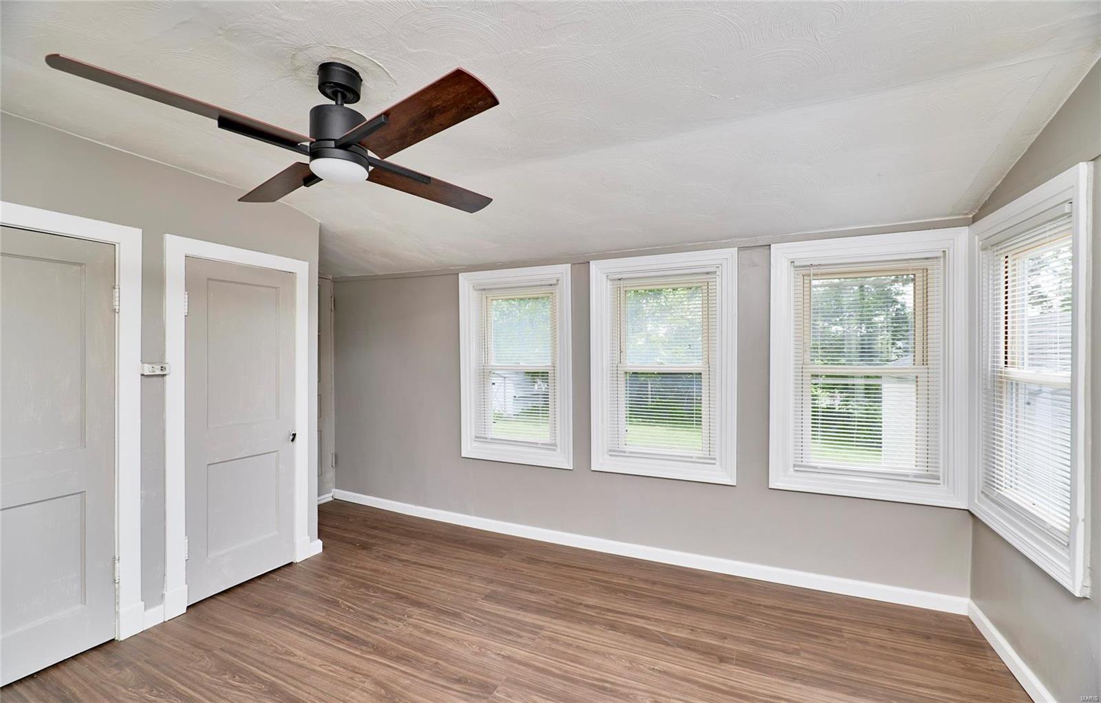 9429 Holtwood Road St. Louis, MO 63114 - Photo 35 of 73