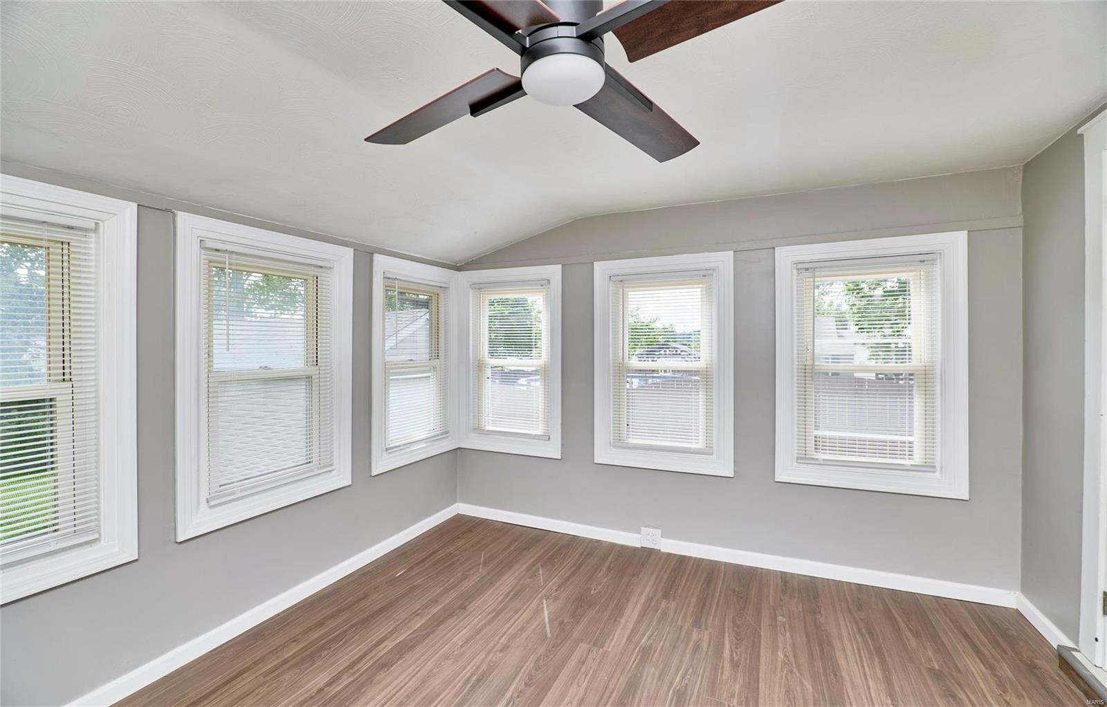 9429 Holtwood Road St. Louis, MO 63114 - Photo 40 of 73