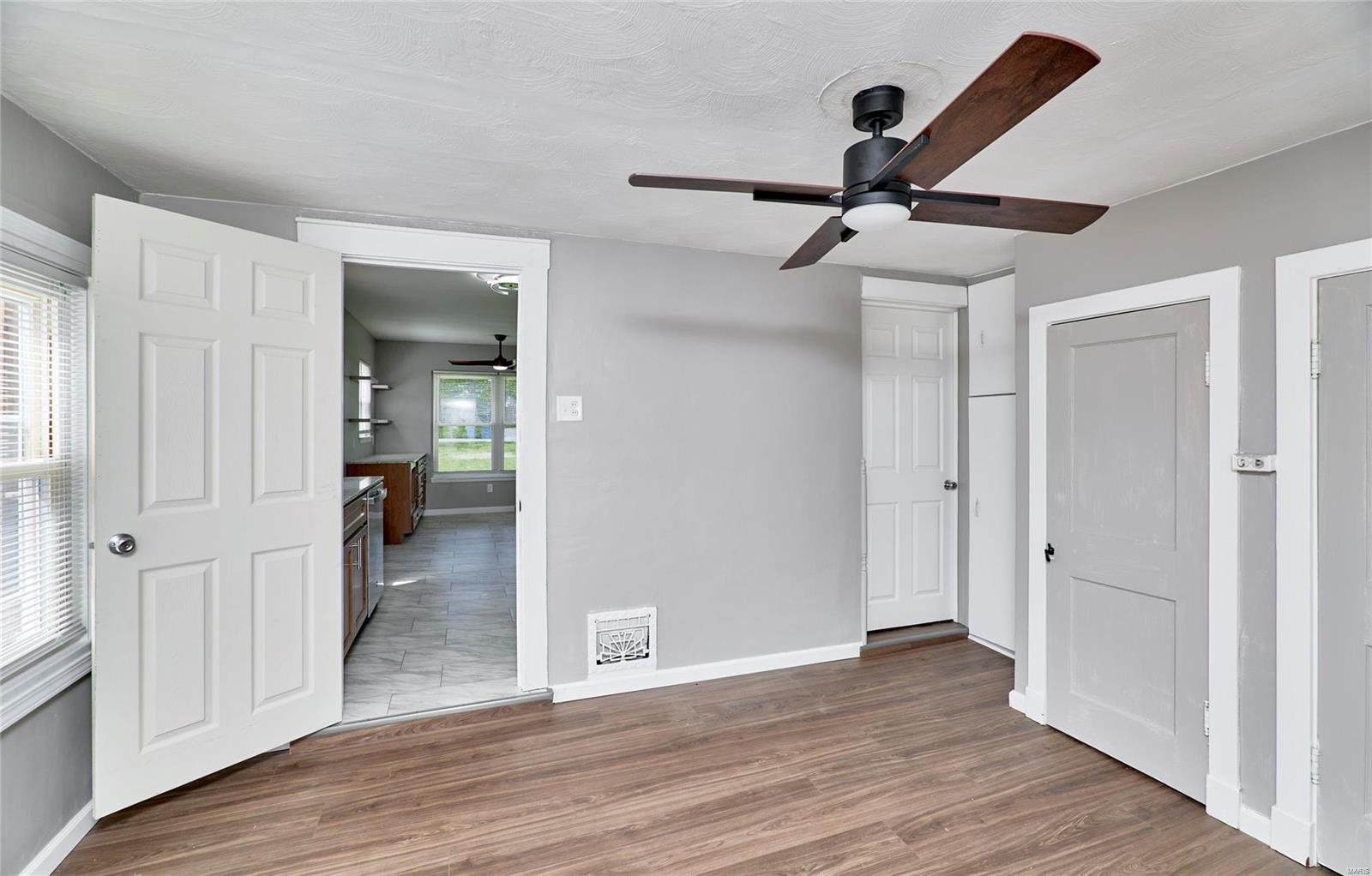 9429 Holtwood Road St. Louis, MO 63114 - Photo 42 of 73