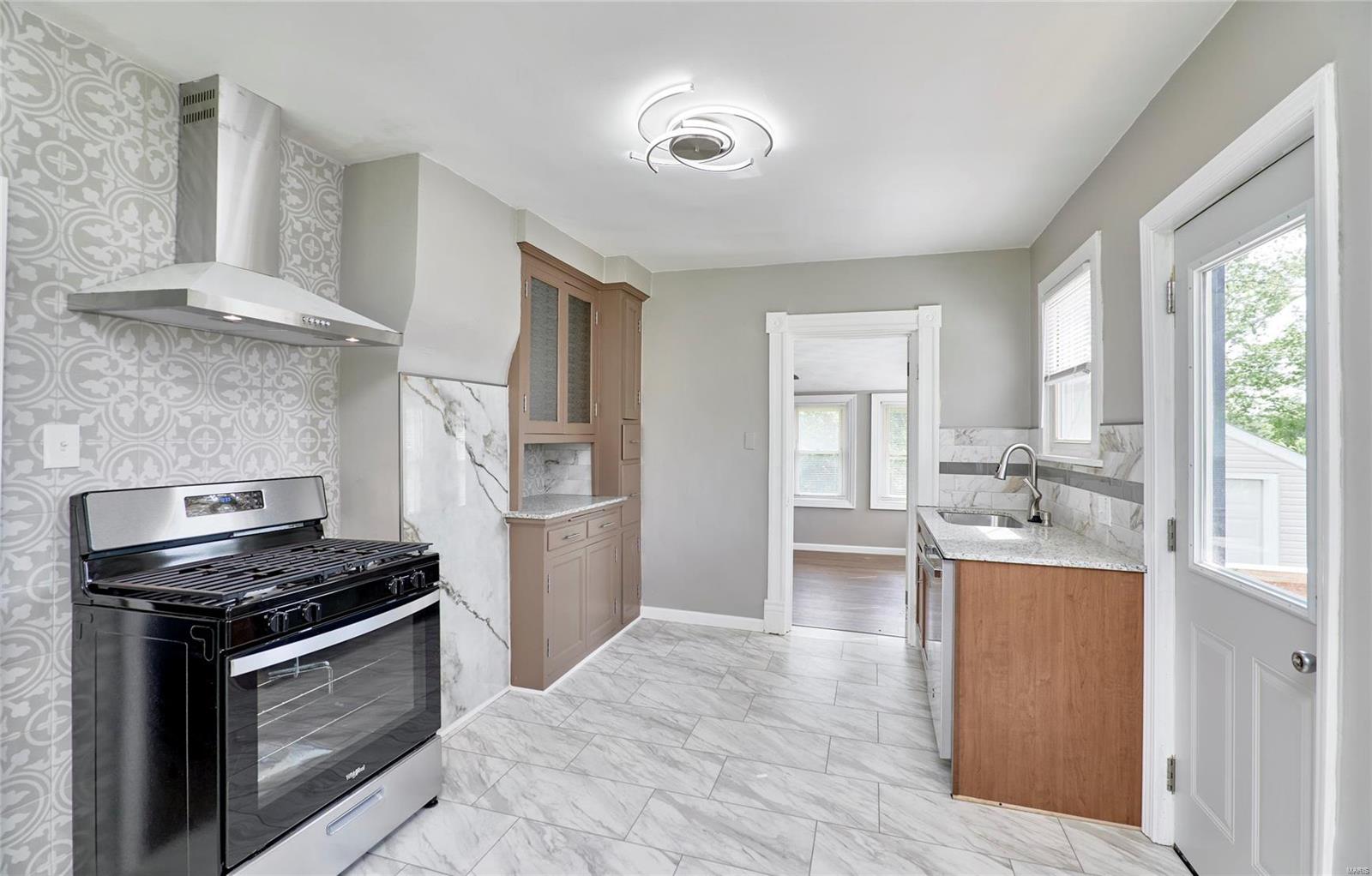 9429 Holtwood Road St. Louis, MO 63114 - Photo 51 of 73