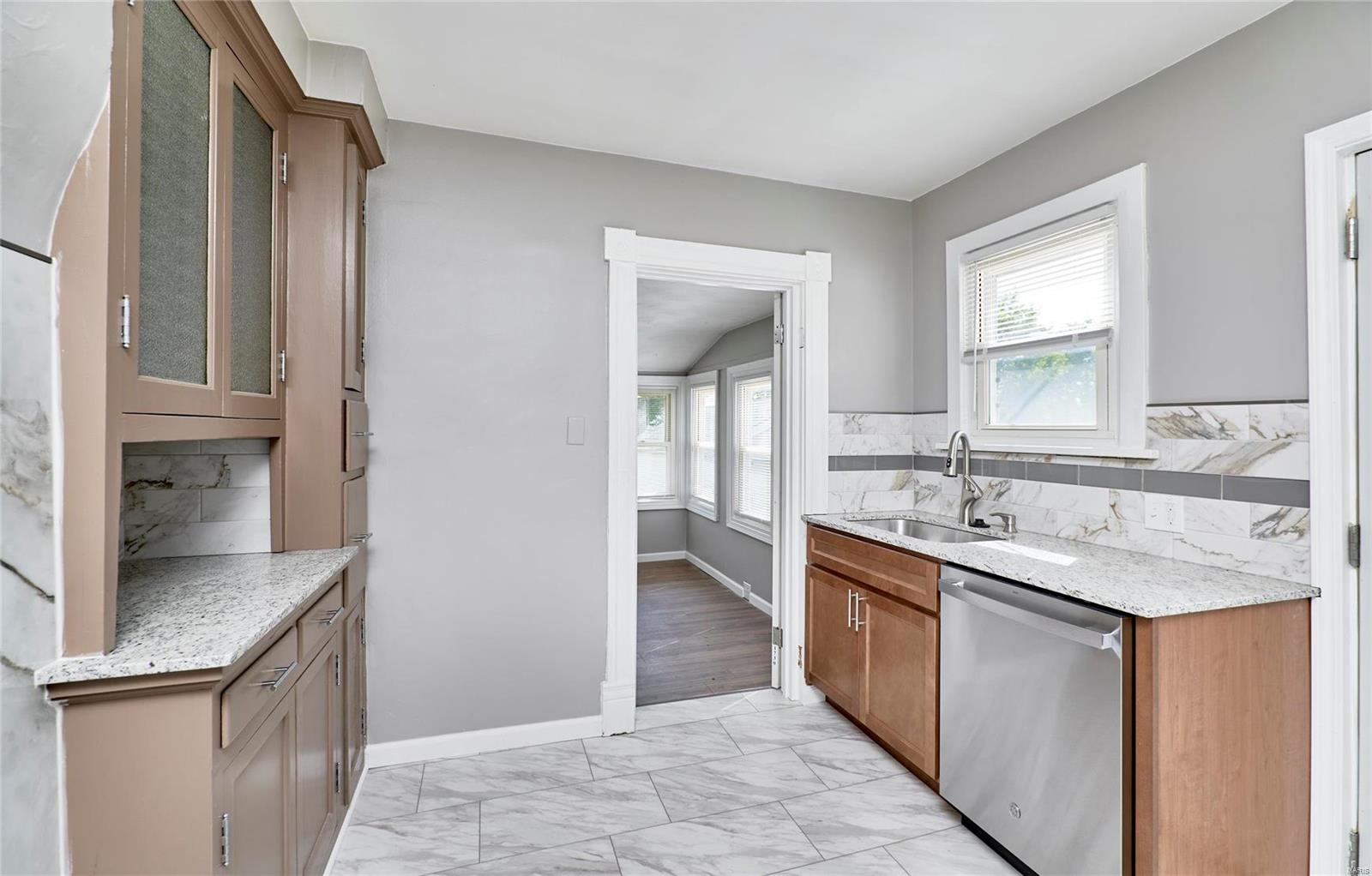 9429 Holtwood Road St. Louis, MO 63114 - Photo 55 of 73