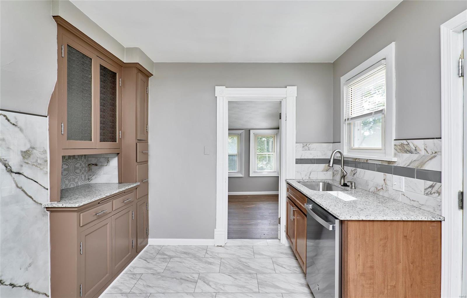 9429 Holtwood Road St. Louis, MO 63114 - Photo 56 of 73