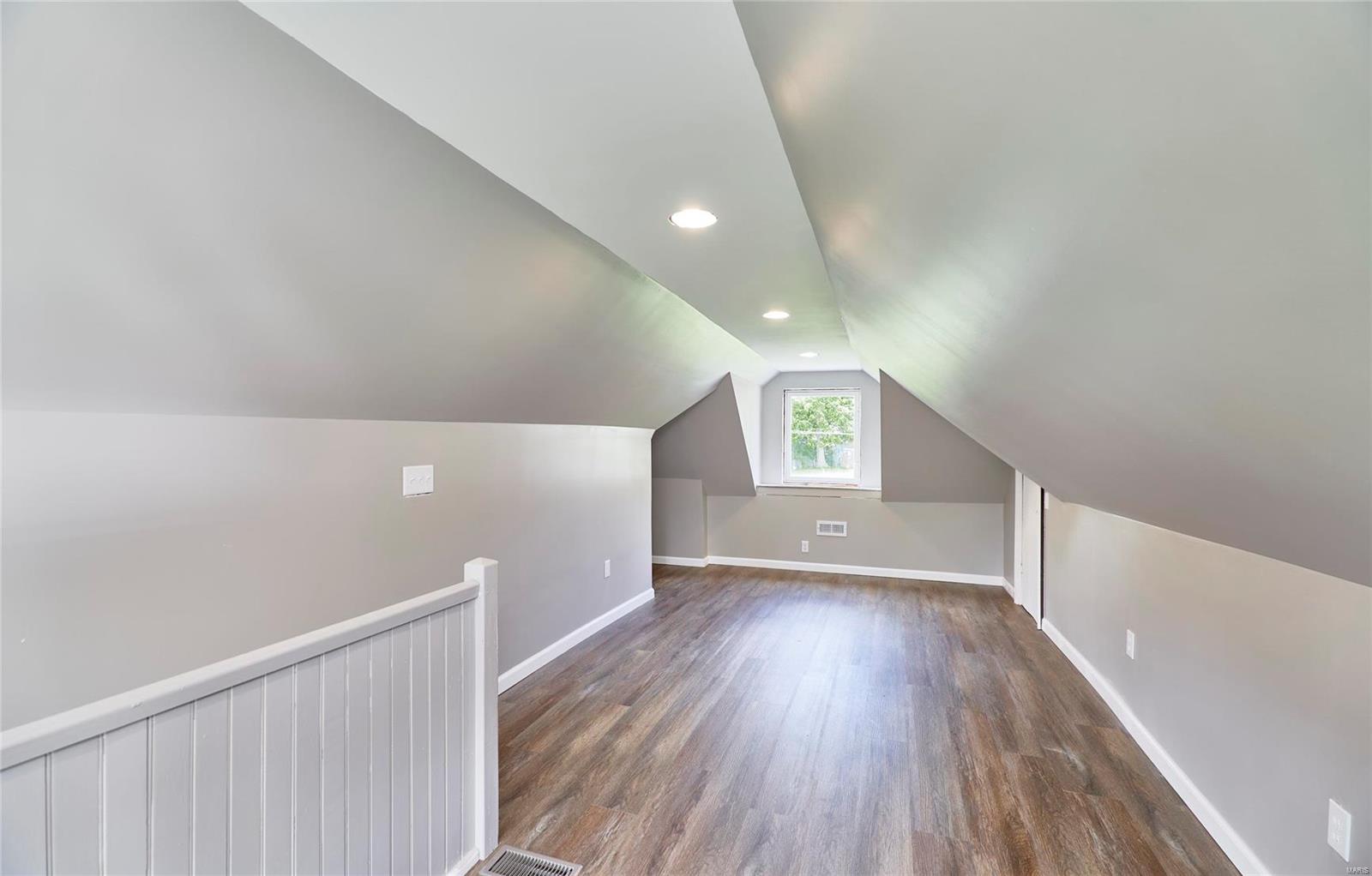 9429 Holtwood Road St. Louis, MO 63114 - Photo 64 of 73