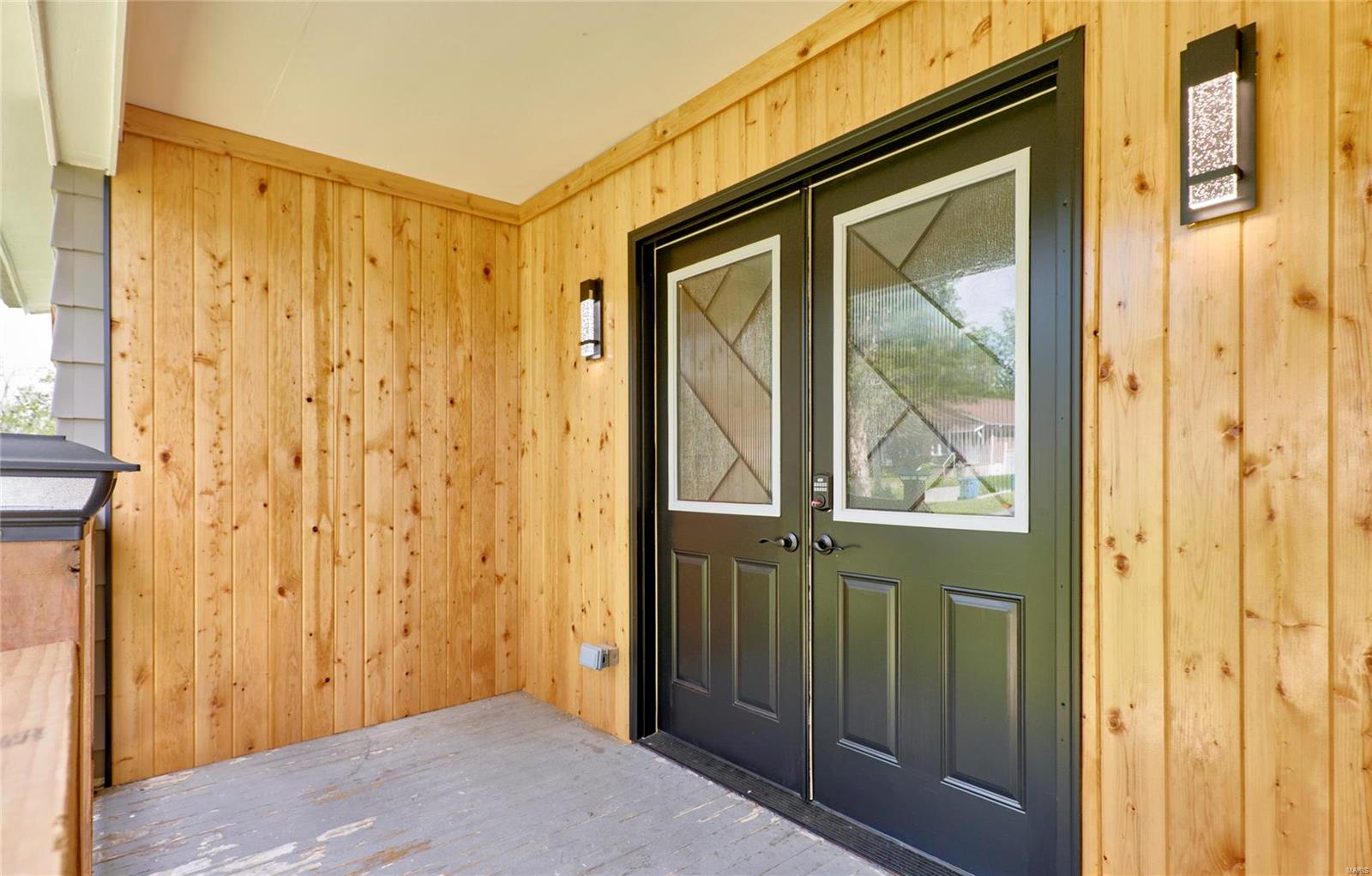 9429 Holtwood Road St. Louis, MO 63114 - Photo 7 of 73