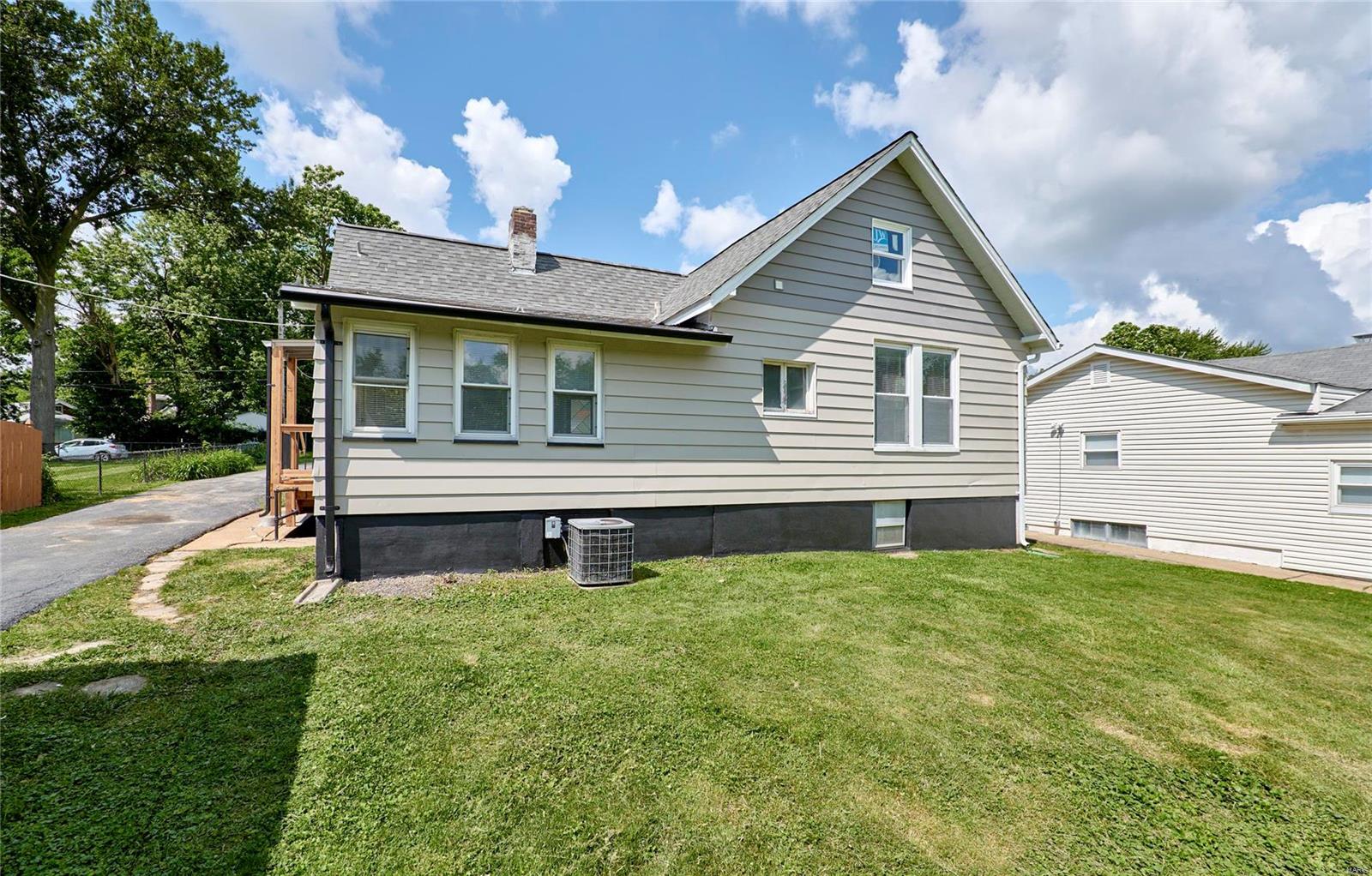 9429 Holtwood Road St. Louis, MO 63114 - Photo 72 of 73