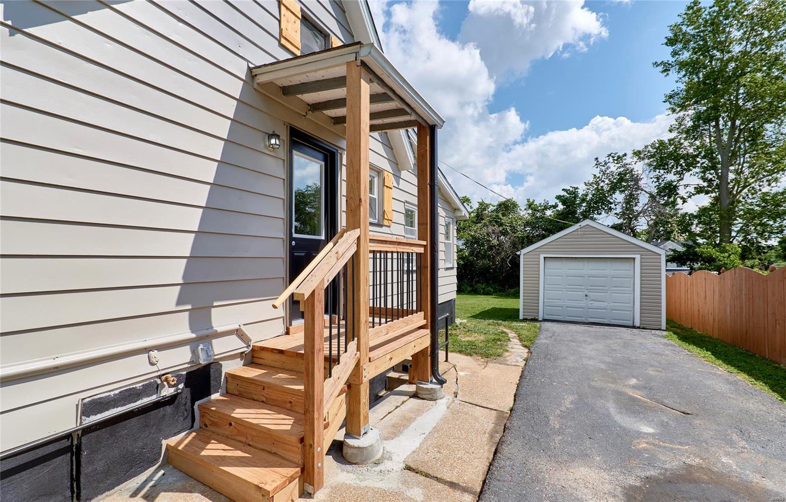 9429 Holtwood Road St. Louis, MO 63114 - Photo 73 of 73