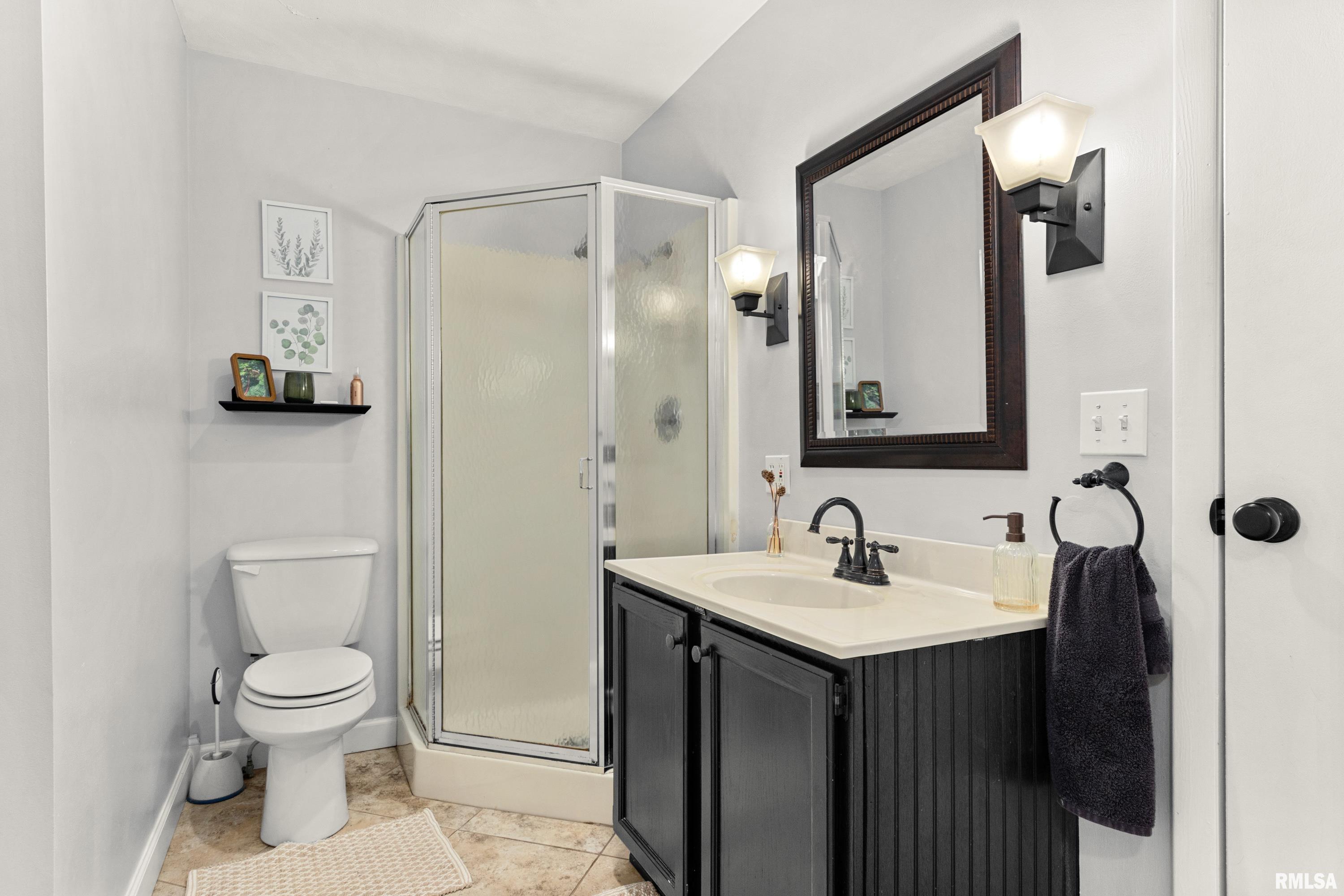 330 North Sycamore Terrace Canton, IL 61520 - Photo 18 of 23 Gallery Image 18