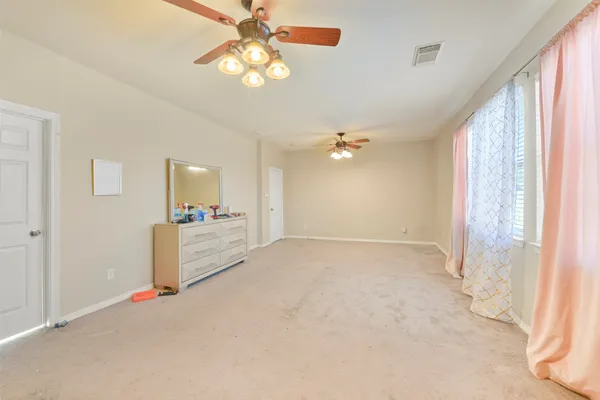 $2,500 | 1903 Highland Point Court, Pearland, TX 77581