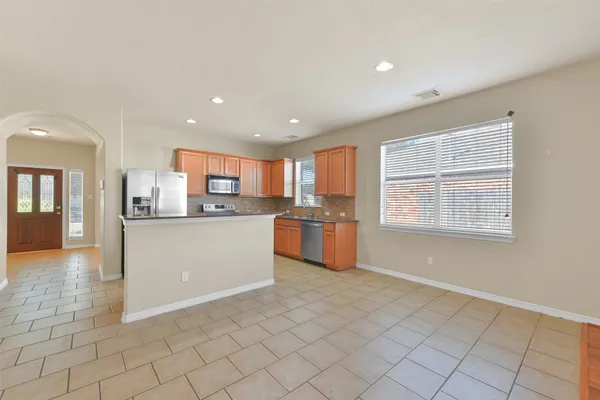 $2,500 | 1903 Highland Point Court, Pearland, TX 77581