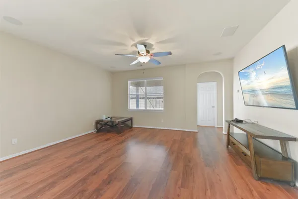$2,500 | 1903 Highland Point Court, Pearland, TX 77581