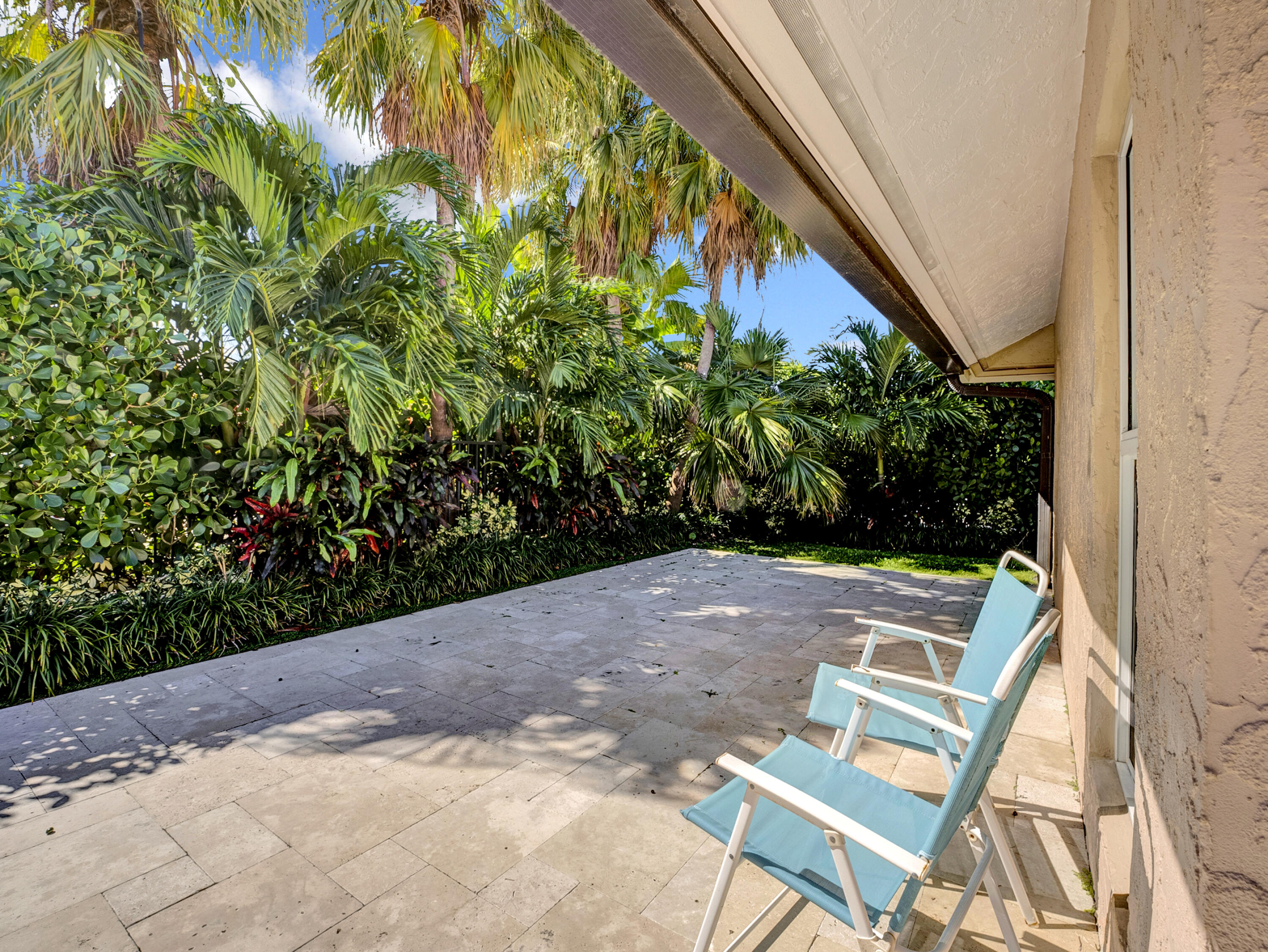4550 White Cedar Lane Delray Beach, FL 33445 - Photo 34 of 38 a view of a backyard with plants