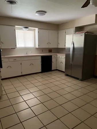 $2,100 | 612 Bluebonnet Drive, Kerrville, TX 78028