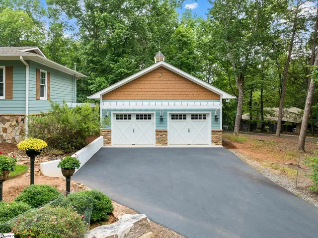 $599,000 | 1165 Mountain Laurel Drive, Columbus, NC 28722