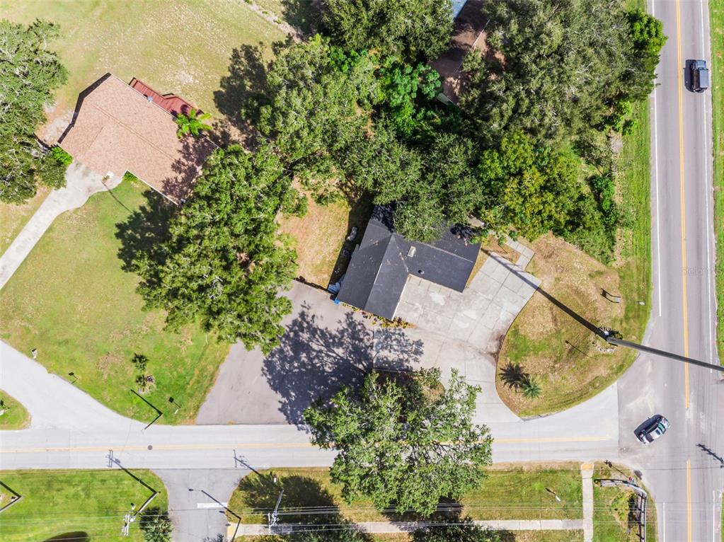 697 East Anderson Road Groveland, FL 34736 - Photo 31 of 33 Gallery Image 31