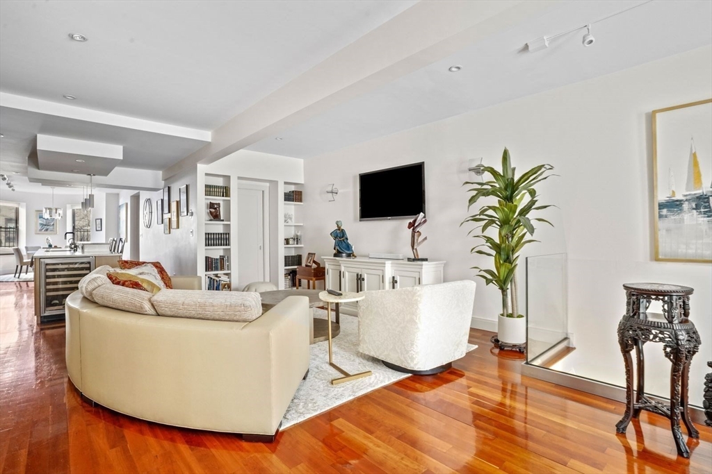 17 Albemarle Street, Unit 1 Boston, MA 02115 - Photo 11 of 40