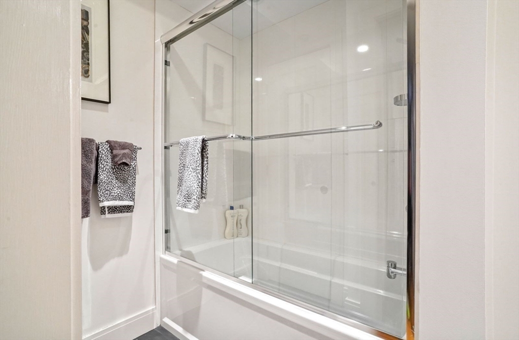 17 Albemarle Street, Unit 1 Boston, MA 02115 - Photo 30 of 40