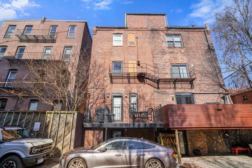 17 Albemarle Street, Unit 1 Boston, MA 02115 - Photo 33 of 40