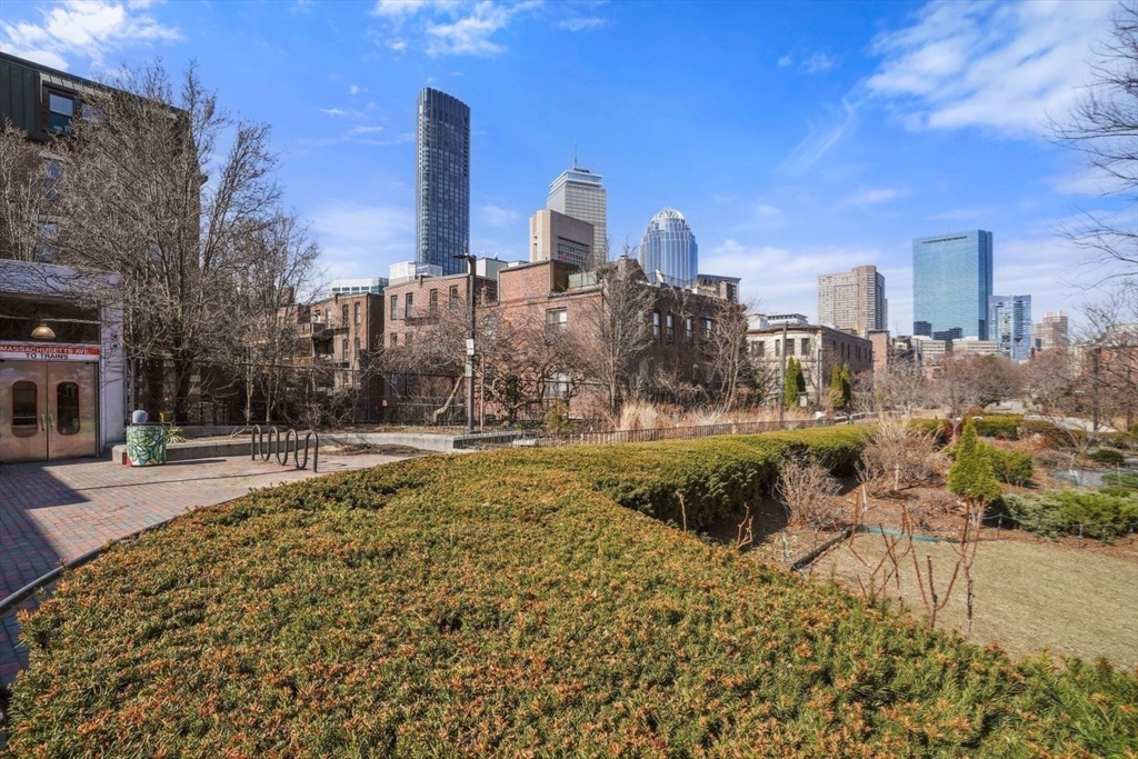 17 Albemarle Street, Unit 1 Boston, MA 02115 - Photo 36 of 40