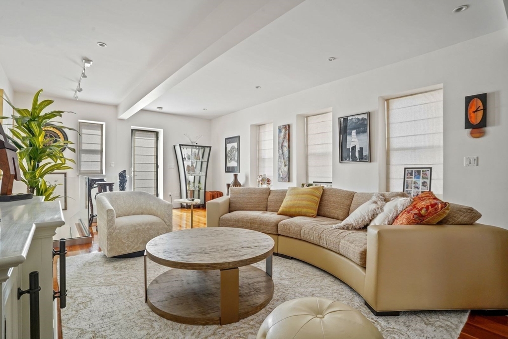 17 Albemarle Street, Unit 1 Boston, MA 02115 - Photo 8 of 40