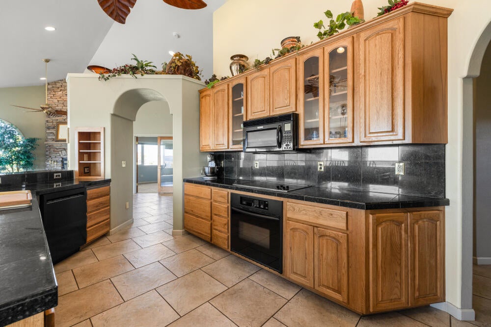 4865 Sunset Ridge Road Klamath Falls, OR 97601 - Photo 12 of 33 4865SunsetRidgeRd-52