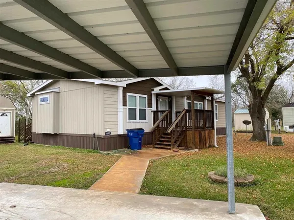 $1,746 | 3405 Landrey Court, Nederland, TX 77627