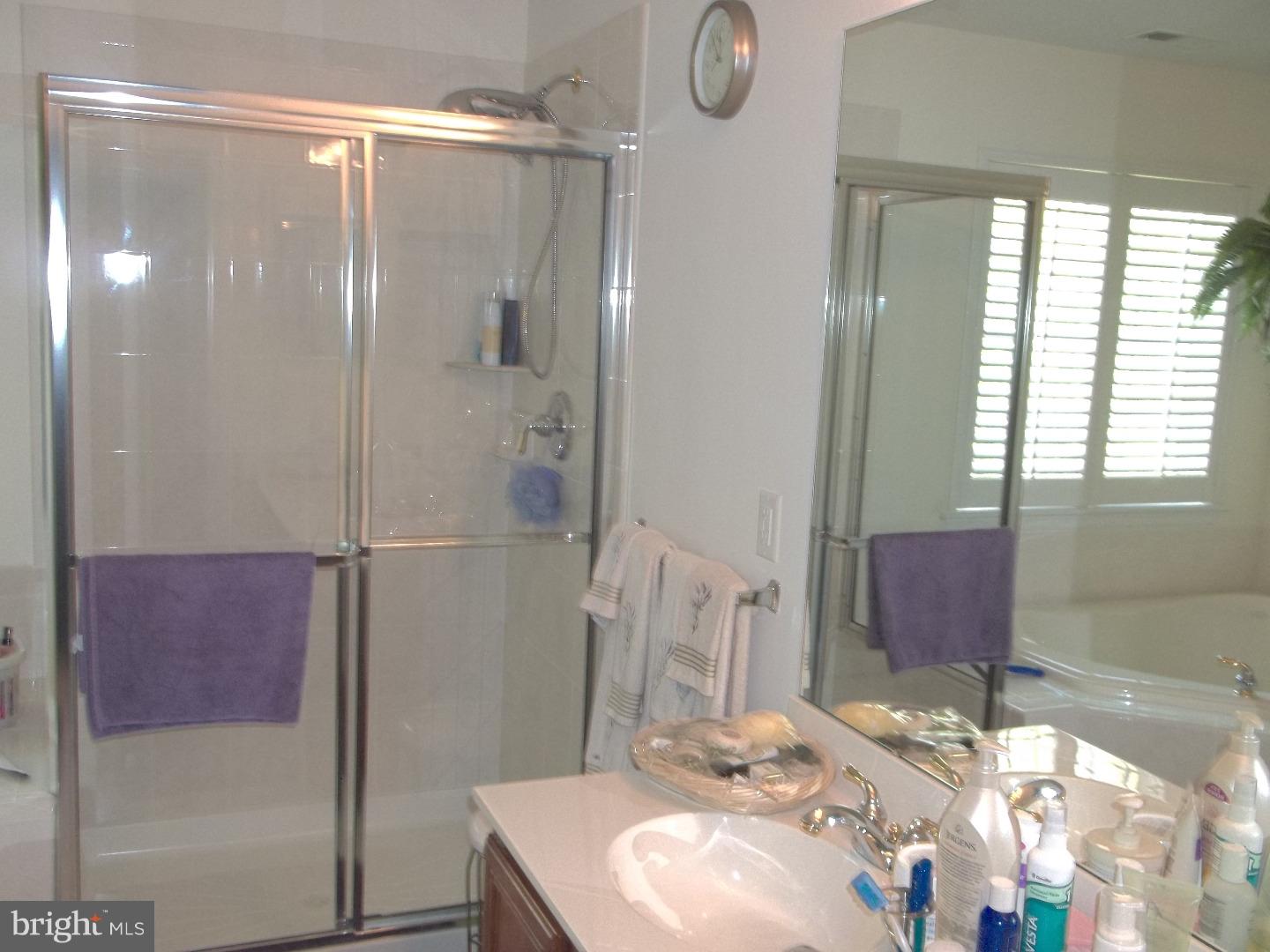 136 Castleton Road Delran, NJ 08075 - Photo 14 of 22 Bathroom