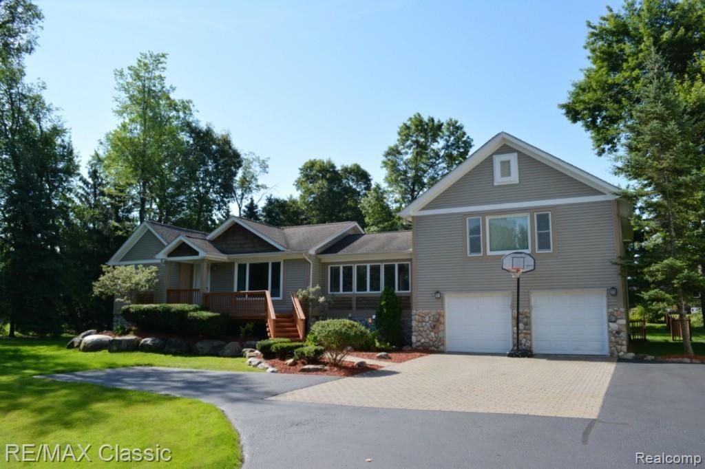 2821 Potter Road Wixom, MI 48393 - Photo 1 of 41 Ext 2`.jpg