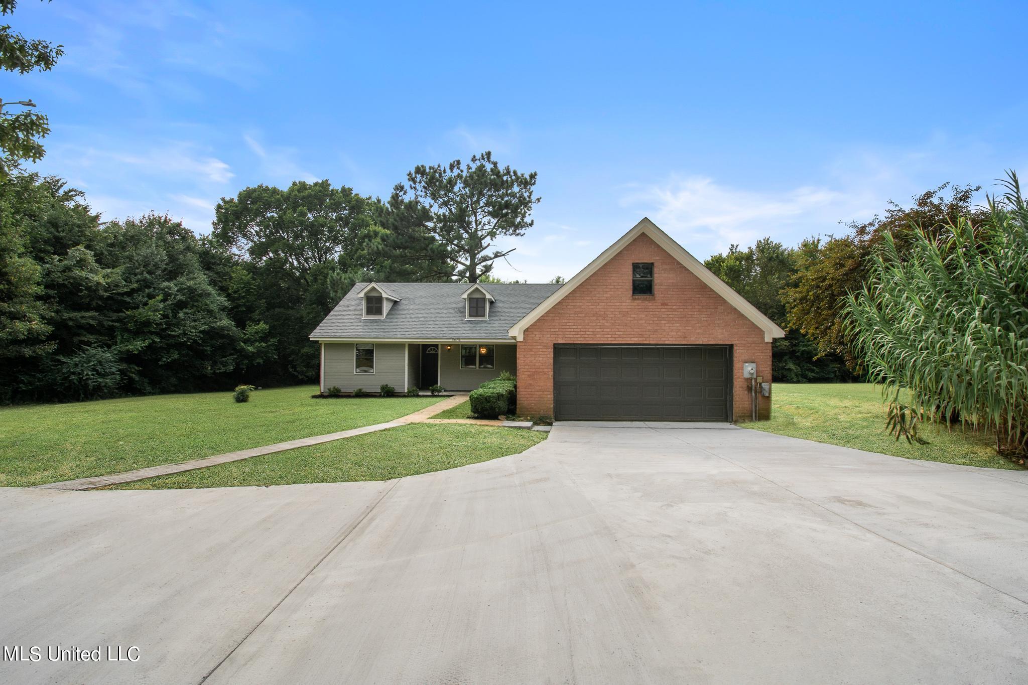 10434 Albert Road Olive Branch, MS 38654 - Photo 1 of 15 Front view of subject